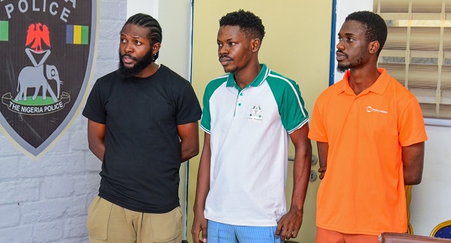 Police Detain and Showcase Individuals Suspected of Operating Gistlover Blog