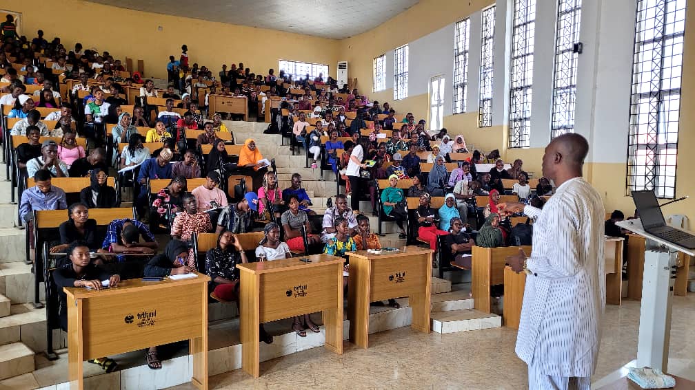 Associate Professor Hinmikaiye Solomon makes an impactful visit to Kogi State University Kabba, delivering a free lecture to students as a significant contribution to the institution's development