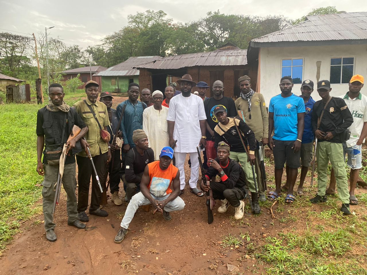 Insecurity: The Transition Caretaker chairman ijumu LGA commends local hunters, vigilante groups
