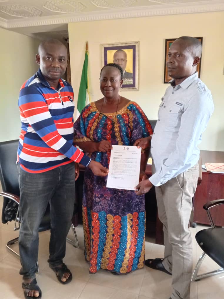 Mrs Janet Daodu, SSA On Humanitarian Affairs Visits Yagba West Transition Committee Chairman, Secretary, Pledge Continued Support