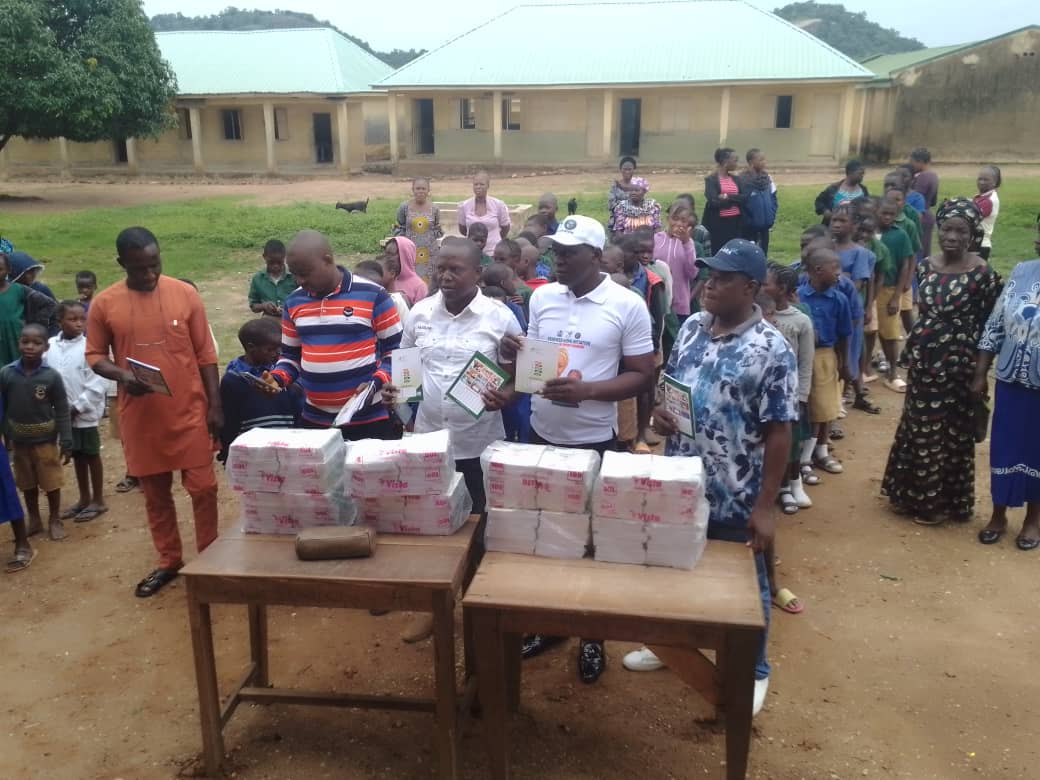 KOGI ALGON CHAIRMAN FLAGS OFF DISTRIBUTION OF FIRST LADY OLUREMI TINUBU 50,000 NOTEBOOKS TO KOGI SCHOOL PUPILS IN YAGBA WEST