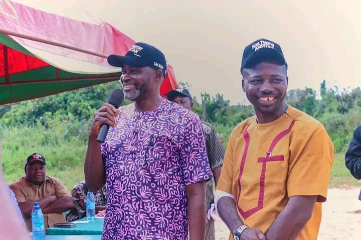 Hon (Barr.) Zacchaeus Dare Michael Welcomes Timothy Amupitan And Its Supporters From PDP To APC In Kabba/Bunu LGA