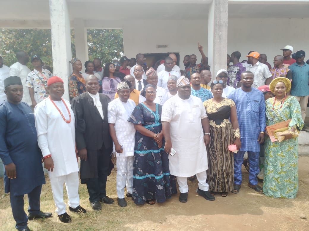 Hon (Barr.) Zacchaeus Dare Michael Swears-in Local Government Secretary, Supervisors And Other Political Aides