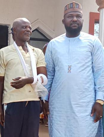 Ijumu Executive Chairman Receives Rescued Kidnapped Victim. -Commends Local Hunters and Hon. Tosin Olokun's Support