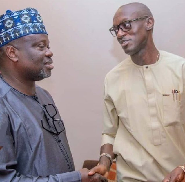 ASIWAJU PRINCE OLATUNJI OFFERS SCHOLARSHIP TO KSCOE, ANKPA STUDENTS